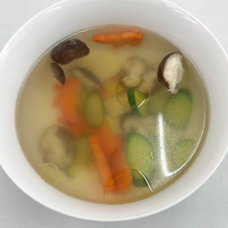 中餐丙級302-11-竹筍香菇湯