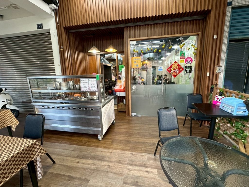 蓮花創越素食戶外用餐區
