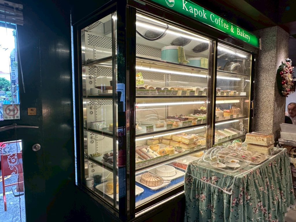 卡帛素食-蛋糕櫃