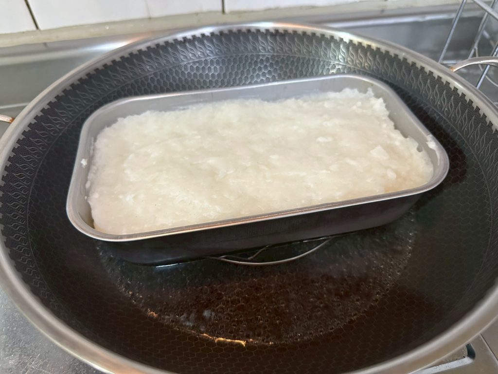 蘿蔔糕作法-水沸騰後計時蒸個20~30分鐘