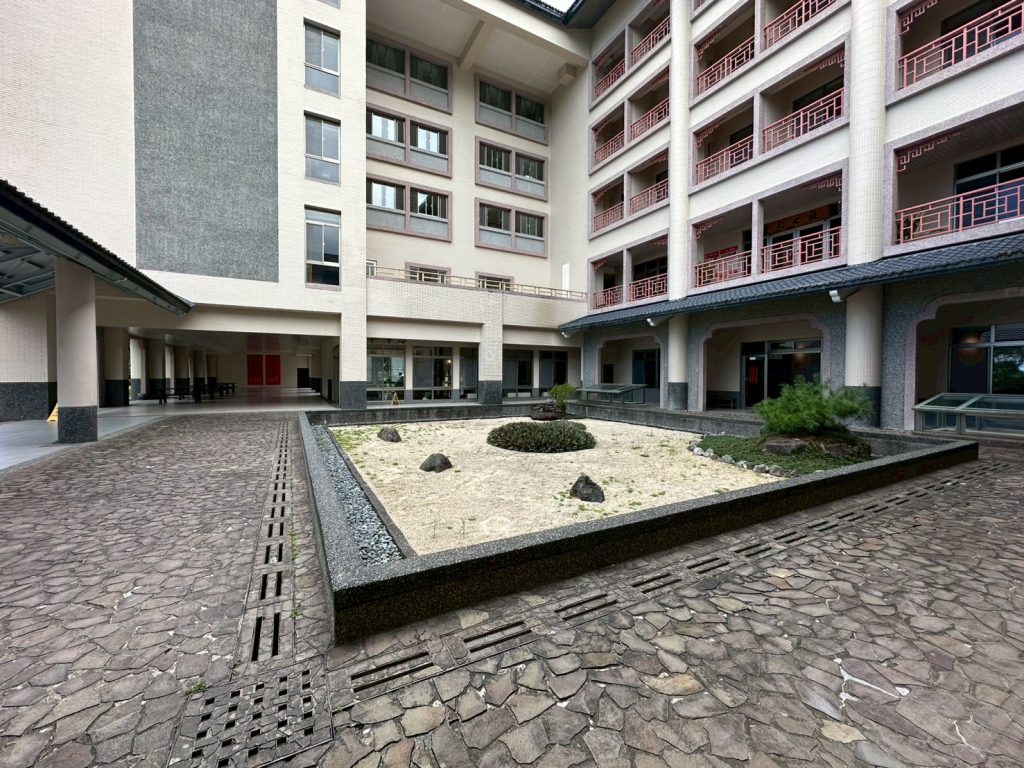 百萬人滴水坊-店家環境