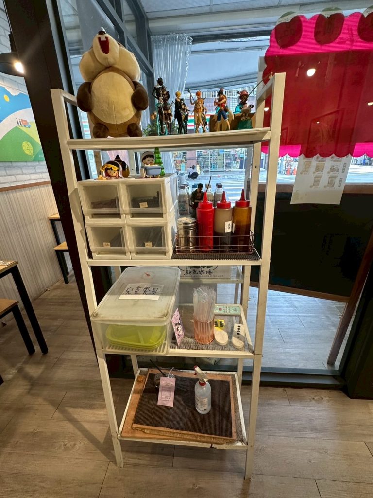 得來素-餐具醬料自取區