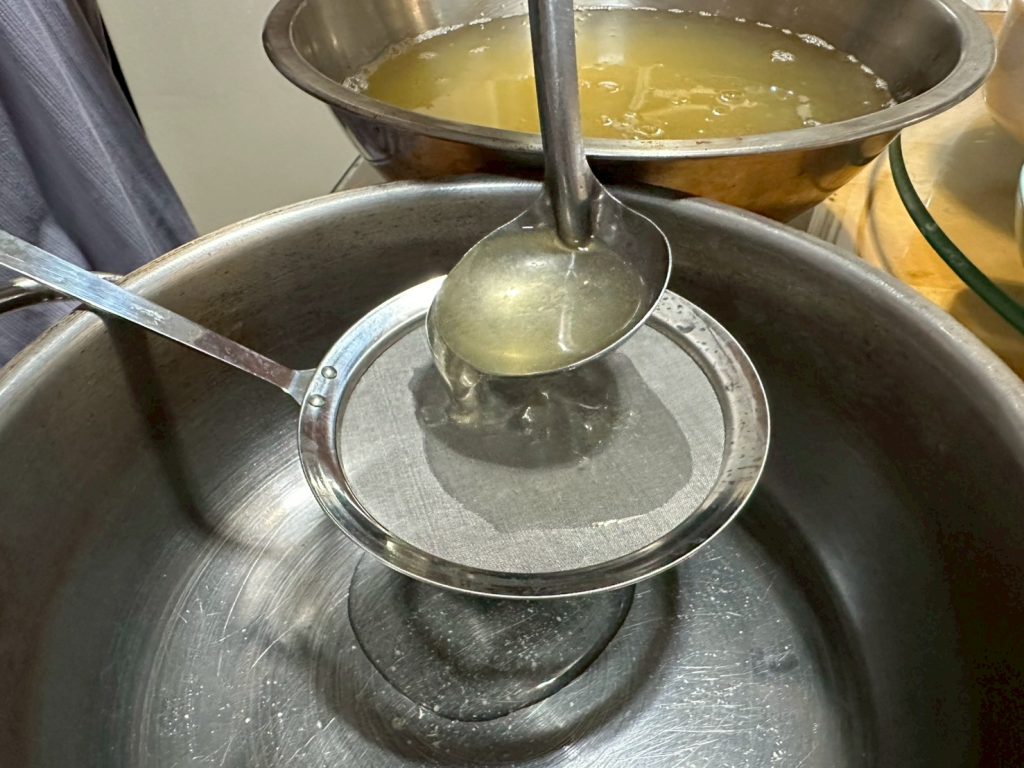 製作石花凍 過濾