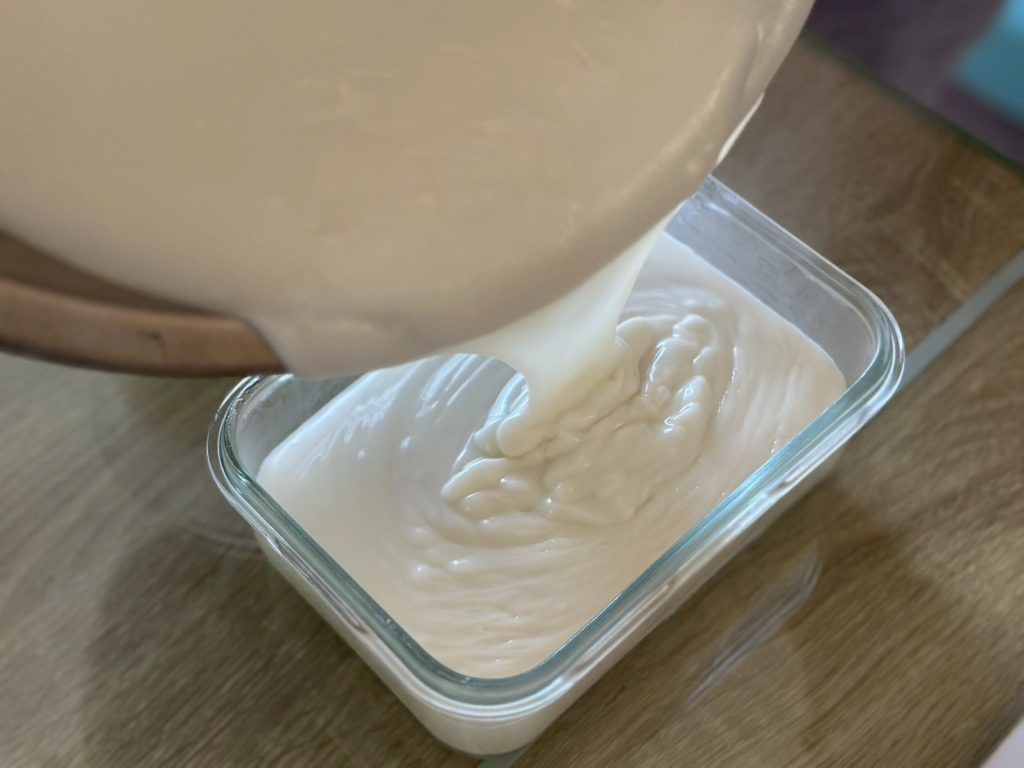 花生豆腐腦 倒入模具定型