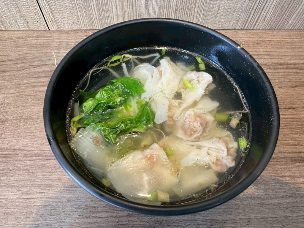 陳師兄素肉圓 餛飩湯