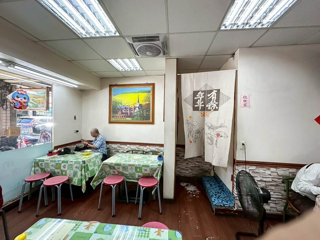 吳伯伯素食 店內環境