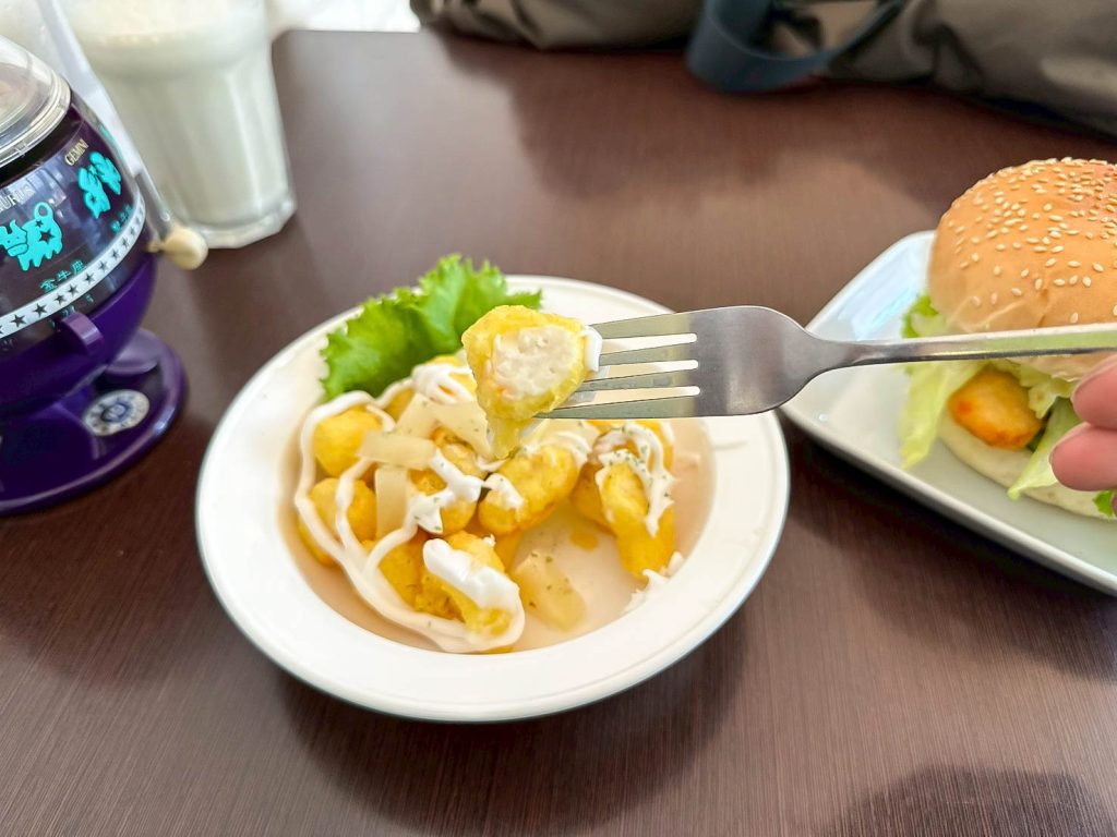 小蔬苑蔬食漢堡 繽紛鳳梨蝦球