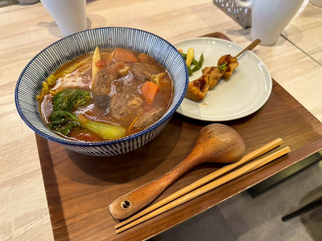 心家純淨蔬食 紅燒番茄牛若麵