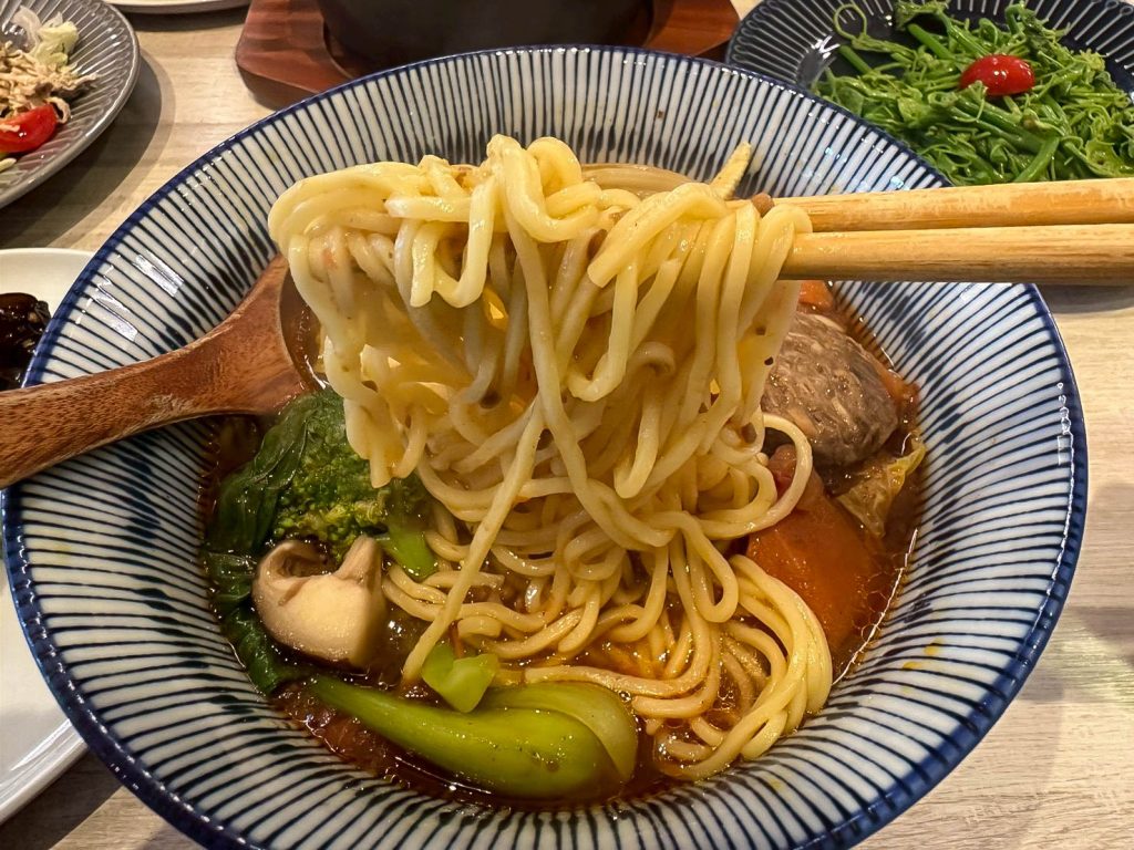 心家純淨蔬食 紅燒番茄牛若麵