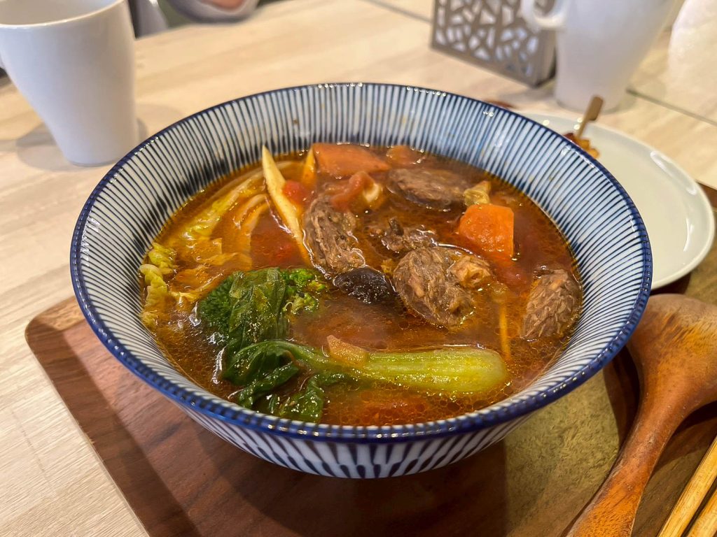 心家純淨蔬食 紅燒番茄牛若麵
