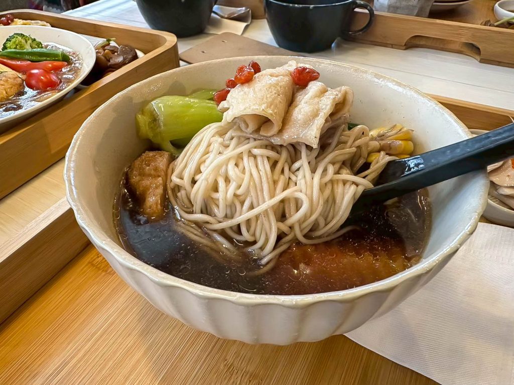 常不輕 補氣養身紅燒麵