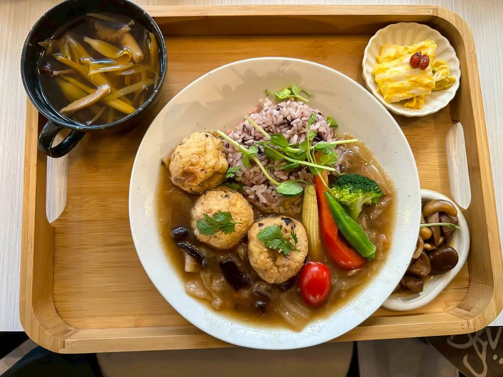 常不輕 白菜豆腐丸燴飯